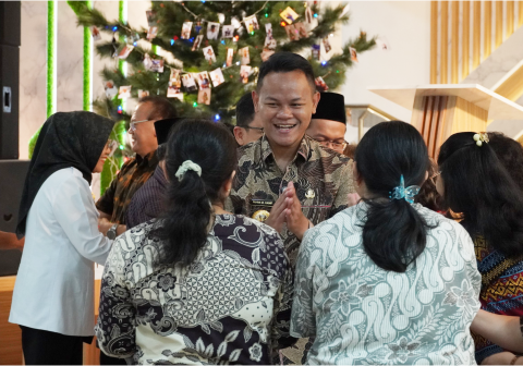 Bupati Purbalingga Fahmi M Hanif memastikan kondisi dan seluruh persiapan perayaan Natal berjalan aman dan lancar.