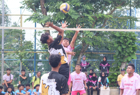 Sebanyak 71 tim pelajar SMP/MTs se-Kabupaten Purbalingga ikut serta dalam Turnamen Bola Voli Pelajar Piala Bupati Purbalingga 2025.