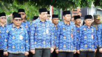 Wakil Bupati Purbalingga, Dimas Prasetyahani, memimpin upacara gabungan HUT ke-54 KORPRI, HUT ke-80 PGRI, sekaligus menyambut Hari Guru Nasional 2025. Wakil Bupati Purbalingga, Dimas Prasetyahani, memimpin upacara gabungan HUT ke-54 KORPRI, HUT ke-80 PGRI, sekaligus menyambut Hari Guru Nasional 2025.
