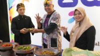 Sega Rejeng, kuliner khas ini menjadi bagian penting dari Creative Fusion Festival 2025. Festival itu berlangsung selama dua hari, 10–11 Desember 2025 Sega Rejeng, kuliner khas ini menjadi bagian penting dari Creative Fusion Festival 2025. Festival itu berlangsung selama dua hari, 10–11 Desember 2025