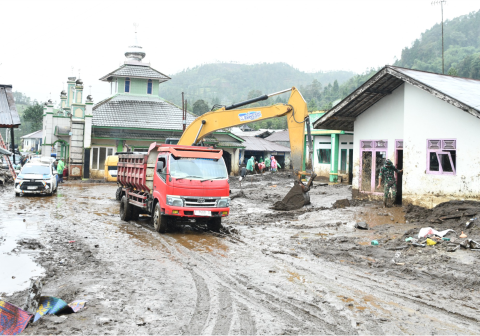 BPBD Kabupaten Purbalingga terus memacu pemulihan infrastruktur pascabencana banjir bandang dan tanah longsor. BPBD Kabupaten Purbalingga terus memacu pemulihan infrastruktur pascabencana banjir bandang dan tanah longsor.