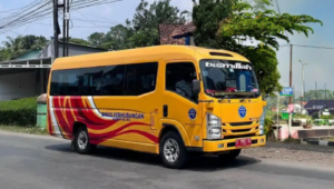 Layanan transportasi bus sekolah gratis ini terjadwal setiap Senin hingga Jumat dengan keberangkatan pukul 05.45 WIB, sementara jadwal kepulangan mengikuti waktu usai aktivitas belajar di sekolah. Layanan transportasi bus sekolah gratis ini terjadwal setiap Senin hingga Jumat dengan keberangkatan pukul 05.45 WIB, sementara jadwal kepulangan mengikuti waktu usai aktivitas belajar di sekolah.