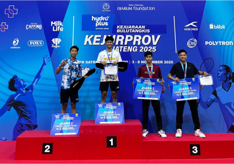 Mahasiswa Program Studi Hukum Ekonomi Syariah (HES) Universitas Muhammadiyah Purwokerto (UMP), Fabian Dimas Indrastata, mengukir prestasi gemilang pada kancah olahraga regional.