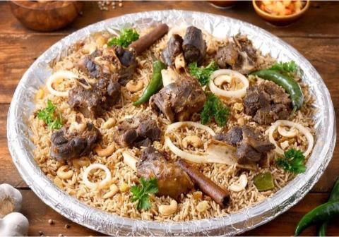 Nasi Kebuli, Sajian ini mencerminkan akulturasi budaya Arab dan Nusantara Nasi Kebuli, Sajian ini mencerminkan akulturasi budaya Arab dan Nusantara