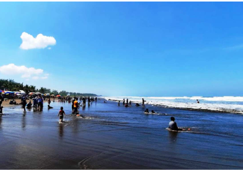 Pesona Pantai Jetis di Kecamatan Nusawungu, Kabupaten Cilacap, sukses memikat puluhan ribu pelancong selama periode libur Natal dan Tahun Baru (Nataru) 2025-2026.