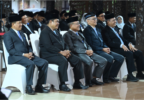 Bupati Purbalingga, Fahmi Muhammad Hanif, mengambil sumpah jabatan lima Pejabat Pimpinan Tinggi Pratama (JPT Pratama) di Pendopo Dipokusumo, Senin 12 Januari 2026. Bupati Purbalingga, Fahmi Muhammad Hanif, mengambil sumpah jabatan lima Pejabat Pimpinan Tinggi Pratama (JPT Pratama) di Pendopo Dipokusumo, Senin 12 Januari 2026.