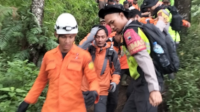 Tim SAR Satsamapta Polres Purbalingga turut bergabung bersama membantu  tim SAR gabungan dalam misi kemanusiaan membantu proses evakuasi jenazah Ridhan Ali Razan (18), pendaki asal Kabupaten Magelang yang meninggal dunia di Gunung  Slamet.