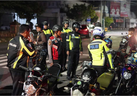 Bupati Purbalingga, Fahmi Muhammad Hanif, memberikan perhatian serius terhadap potensi gangguan ketertiban umum seiring meningkatnya aktivitas masyarakat pada malam hari selama bulan Ramadan.