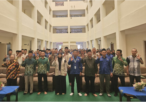 Asrama Unggulan K.H. Abu Dardiri Universitas Muhammadiyah Purwokerto (UMP) kembali menunjukkan komitmen dalam pengabdian masyarakat menjelang bulan suci Ramadhan 1447 Hijriah.