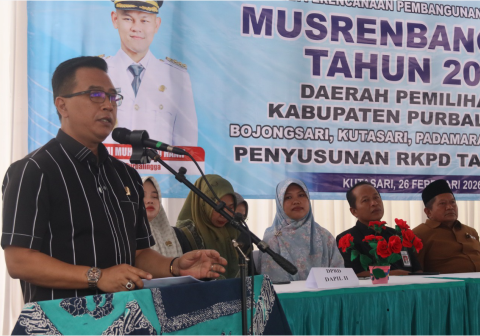 Ketua DPRD Purbalingga, H.R. Bambang Irawan saat acara Musyawarah Perencanaan Pembangunan Kecamatan (Musrenbangcam) Tahun 2026 untuk Daerah Pemilihan II yang berlangsung di Aula Kantor Kecamatan Kutasari, Kamis 26 Februari 2026.