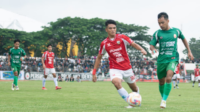 Laskar Jenderal Soedirman membungkam tuan rumah Persik Kendal dengan skor tipis 1-0 pada laga leg pertama babak 8 besar di Stadion Kebondalem, Minggu 1 Januari 2026. Sumber Foto: Raptor_Project