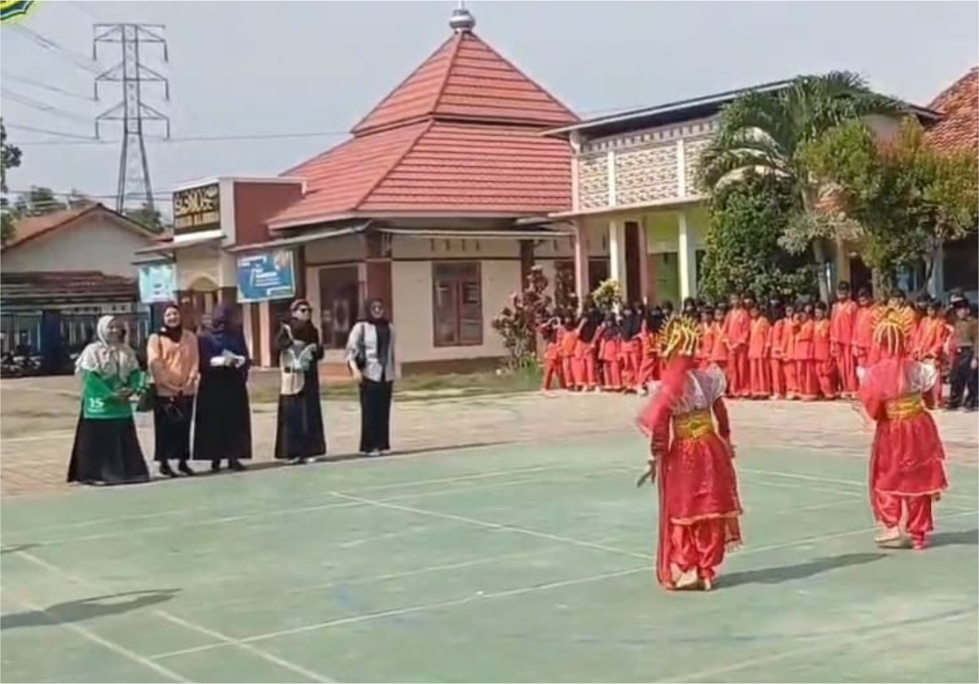 UMP SD Muhammadiyah Rawalo melalui kolaborasi internasional bertajuk “Sharing Stories from Around The World” membuktikan bahwa penguasaan bahasa dunia mampu menjadi pengalaman mengasyikkan bagi anak-anak.