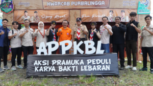 Ketua Kwartir Daerah (Kwarda) Gerakan Pramuka Jawa Tengah, Budi Prayitno dan Ketua Kwarcab Purbalingga Tri Gunawan Setyadi bersama tim Pewarta Pramuka meninjau lokasi Posko Aksi Pramuka Peduli Karya Bakti Lebaran (APPKBL) 2026 di Kwarcab Purbalingga di Simpang Empat Walik, Selasa 17 Maret 2026