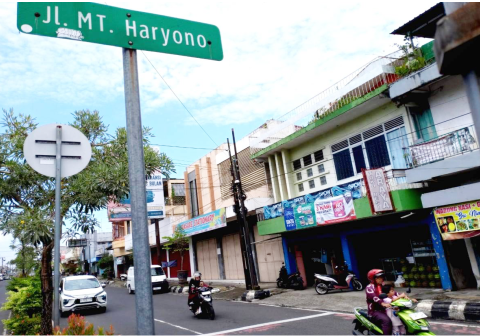 Delapan paket pemeliharaan jalan mencakup sejumlah ruas strategis dengan nilai miliaran rupiah, termasuk Jalan Letjend MT Haryono dengan pagu Rp 3.078.400.000