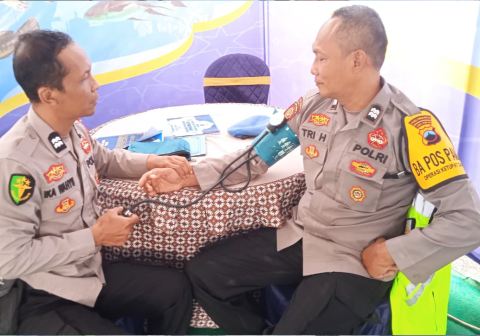 Dokkes Polres Purbalingga mengintensifkan pemantauan kondisi fisik seluruh personel yang terlibat dalam Operasi Ketupat Candi (OKC) 2026.