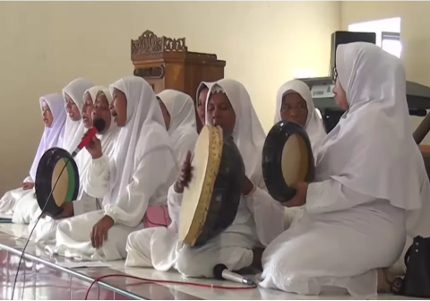 Sejarah kesenian Braen berpangkal pada sosok Eyang Makhdum Husen, ulama besar sekaligus Raja Cahyana pertama di Purbalingga.