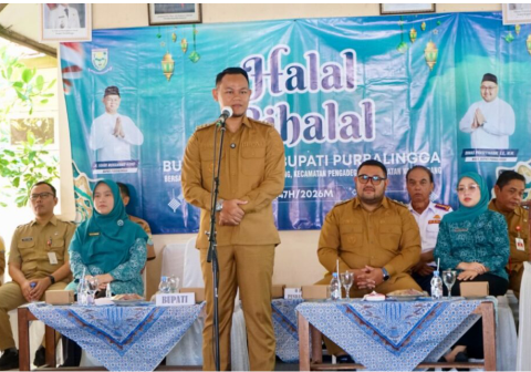 Bupati Purbalingga Fahmi Muhammad saat acara silaturahmi dan halal bihalal bersama masyarakat Dapil 5 di Pendopo Kecamatan Kejobong, Senin 13 April 2026.