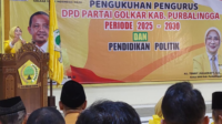Pengukuhan Pengurus DPD II Partai Golkar Kabupaten Purbalingga periode 2025-2030 dan Pendidikan politik di sekretariat partai, Minggu 19 April 2026.