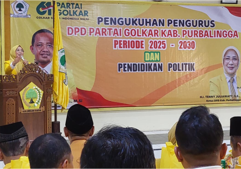 Pengukuhan Pengurus DPD II Partai Golkar Kabupaten Purbalingga periode 2025-2030 dan Pendidikan politik di sekretariat partai, Minggu 19 April 2026.