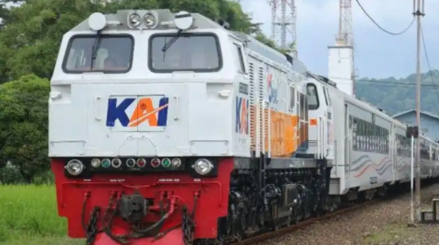 KA Purwojaya relasi Gambir-Cilacap masuk daftar pembatalan perjalanan kereta api Daop 5 Purwokerto menyusul proses pemulihan jalur pascainsiden di Bekasi Timur. Foto: Humas KAI Daop 5 Purwokerto