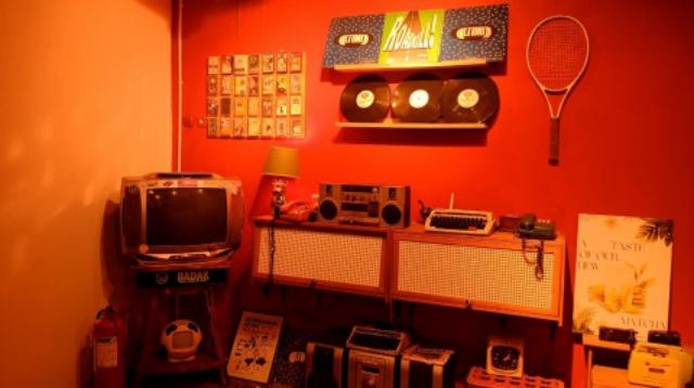 Sudut ikonik di Kedai Selaras bernuansa retro. Foto Dok Dea Resti Aryani