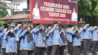 Upacara Peringatan Hari Otonomi Daerah ke-30 di Halaman Pendapa Dipokusumo, Senin 27 April 2026.