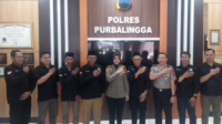 Pengurus Pengurus Cabang Persaudaraan Setia Hati Terate (PSHT) Kabupaten Purbalingga usai beraudensi dengan Kapolres Purbalingga AKBP Anita Indah Setyaningrum Pengurus Pengurus Cabang Persaudaraan Setia Hati Terate (PSHT) Kabupaten Purbalingga usai beraudensi dengan Kapolres Purbalingga AKBP Anita Indah Setyaningrum