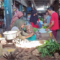 Aktivitas jual beli di Pasar Pahing Kuripan, Kabupaten Cilacap pada Senin 20 April 2026. Sumber Foto: Eling Fajriyatun Aeni