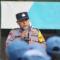 Aipda Shabibul In’am, Bhabinkamtibmas Polsek Bukateja saat memimpin apel pagi di SMA Negeri 1 Bukateja pada Senin 27 April 2026.