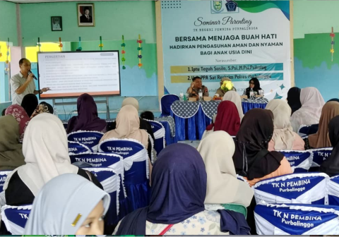 Seminar bertajuk “Pola Asuh Ramah Anak yang Aman di Era Digital” di Aula TK Negeri Pembina Purbalingga pada Sabtu 25 April 2026.