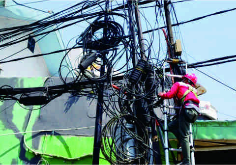 Teknologi 5G menawarkan keunggulan efisiensi spektral yang mampu menurunkan biaya produksi data.