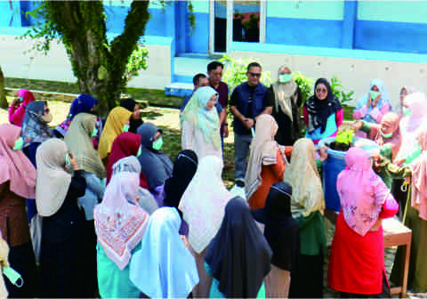 UMP merangkul Pimpinan Cabang Nasyiatul Aisyiyah (PCNA) Bumiayu dalam pelatihan pembuatan Pupuk Organik Cair (POC) bagi perempuan muda Muhammadiyah.
