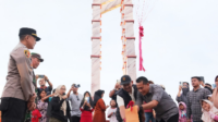 Proyek revitalisasi Alun-Alun Kecamatan Mogamenjadi bukti kuatnya rasa kebersamaan serta kepedulian masyarakat terhadap lingkungan sekitar.