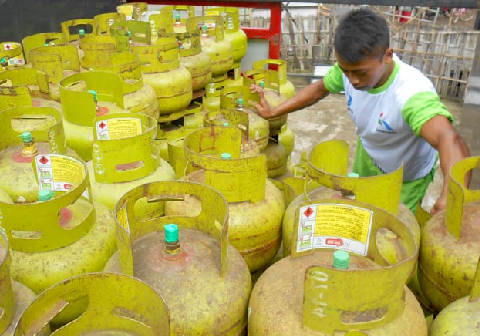 Permintaan elpiji melon di Kabupaten Purbalingga mengalami peningkatan selama libur panjang Iduladha 1447 Hijriah. Permintaan elpiji melon di Kabupaten Purbalingga mengalami peningkatan selama libur panjang Iduladha 1447 Hijriah.