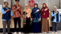 Perwakilan Fakultas Farmasi Universitas Muhammadiyah Purwokerto (UMP) usai penandatanganan perjanjian kerja sama bersama Pusat Riset Rekayasa Genetika Badan Riset dan Inovasi Nasional (BRIN), di Bogor, Senin 12 Mei 202