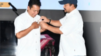 Ketua KONI Pemalang terpilih, Prasetyo Widyatmoko, bersama Bupati Pemalang, Anom Widiyantoro
