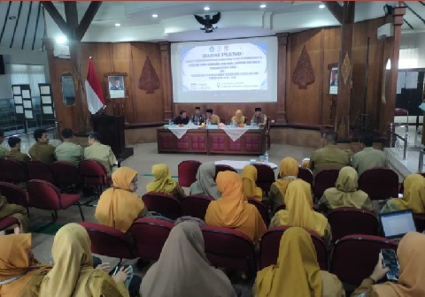 Musyawarah Guru Mata Pelajaran (MGMP) Pendidikan Pancasila SMP Kabupaten Purbalingga bersama Dindikbud Purbalingga menggelar Sosialisasi