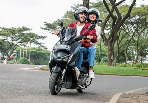 Manfaat Wisata Bermotor Bersama Pasangan
