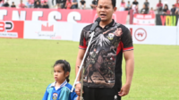 Bupati Purbalingga, Fahmi Muhammad Hanif, saat menyampaikan kata pembuka Liga 4 Nasional Piala Presiden 2026 di Stadion Gelora Goentoer Darjono