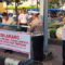 Petugas gabungan dari Dinas Perhubungan, Satpol PP, Satlantas Polres Purbalingga dan managemen Perumdam Owabong memasang traffic cone serta papan larangan berjualan pada Selasa 19 Mei 2026 sore.