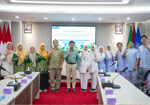 Delegasi Hanoi Medical University dan Phenikaa University, Vietnam yang terdiri atas lima mahasiswa S1 Keperawatan serta dua mahasiswa Program Profesi Ners, dengan pendampingan enam dosen ahli.