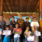 Ketua Komunitas pegiat seni rupa dan budaya Wongso Art Purbalingga, Yuli Hartono berfoto Bersama para juara dan juri lomba mewarnai lomba mewarnai bagi anak RA/TK/BA di Warung Juguran, Desa Purbayasa, Padamara, Purbalingga, Minggu 25 Mei 2026.