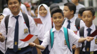 Ilustrasi anak SMP yang lulus. Sumber Foto: disdikpora.bulelengkab.go.id Ilustrasi anak SMP yang lulus. Sumber Foto: disdikpora.bulelengkab.go.id