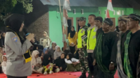 Dirbinmas Polda Jateng, Kombes Pol Siti Rondhijah, saat melihat langsung aktifitas Satuan Keamanan Lingkungan (Satkamling) Rukun Tentrem RT 2 RW 1 Desa Toyareja, Purbalingga, yang sukses meraih predikat terbaik tingkat Polda Jawa Tengah, Jumat 8 Mei 2026.