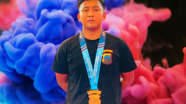 Bripda Setya Alvio Pragurirawan, personel Polres Purbalingga yang mewakili Polda Jawa Tengah sukses meraih Juara 1 sekaligus membawa pulang Medali Emas pada ajang bergengsi Kapolri Cup Karate 2026 pada kategori Kata Perorangan Putra 18+, di GOR Nambo Jaya Sport, Kota Tangerang, Banten, sejak Kamis hingga Minggu (25–28 Juni 2026)