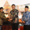 Bupati Purbalingga, Fahmi Muhammad Hanif bersama Ki Dalang Eko Suwaryo dan Kepala Desa Wanogara Wetan, Muhammad Akhyar Siarno saat Pentas Wayang Kulit dalam rangka Ruwat Bumi 2026 di Desa Wanogara Wetan, Kecamatan Rembang, Kamis malam 18 Juni 2026 Bupati Purbalingga, Fahmi Muhammad Hanif bersama Ki Dalang Eko Suwaryo dan Kepala Desa Wanogara Wetan, Muhammad Akhyar Siarno saat Pentas Wayang Kulit dalam rangka Ruwat Bumi 2026 di Desa Wanogara Wetan, Kecamatan Rembang, Kamis malam 18 Juni 2026