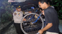 Layanan darurat Call Center 110 Polres Pemalang menerima laporan unik dari seorang remaja, AR (13), warga Desa Pedurungan, Kecamatan Taman.