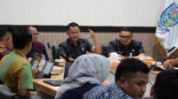 Pertemuan sinergi peningkatan kepatuhan pembayaran Pajak Kendaraan Bermotor serta Bea Balik Nama Kendaraan Bermotor antara Pemerintah Kabupaten Purbalingga dan Badan Pengelola Pendapatan Daerah Provinsi Jawa Tengah di Ruang Rapat Bupati, Selasa 23 Juni 2026