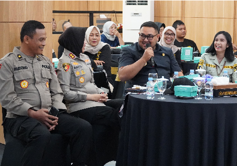 Kapolres Purbalingga AKBP Anita Indah Setyaningrum bersama Dewan Penasihat KBPP Polri Resor Purbalingga yang juga Wakil Bupati Purbalingga Dimas Prasetyahani serta Ketua KBPP Polri Resor Purbalingga, Erna Ramiyaningsih saat Silaturahmi KBPP Polri Resor Purbalingga di Aula Wicaksana Laghawa Polres Purbalingga, Kamis 25 Juni 2026. Kapolres Purbalingga AKBP Anita Indah Setyaningrum bersama Dewan Penasihat KBPP Polri Resor Purbalingga yang juga Wakil Bupati Purbalingga Dimas Prasetyahani serta Ketua KBPP Polri Resor Purbalingga, Erna Ramiyaningsih saat Silaturahmi KBPP Polri Resor Purbalingga di Aula Wicaksana Laghawa Polres Purbalingga, Kamis 25 Juni 2026.