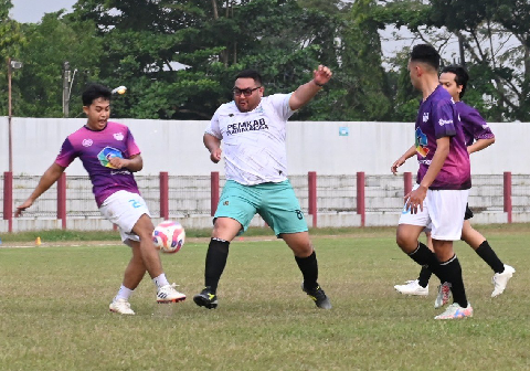 Tim PS Pemda yang berisi unsur pemerintahan sukses mengamankan kemenangan tipis 3-2 atas tim Erdigma FC, yaitu jajaran PT Erhanesia Digima Mukitama (Erdigma) di Stadion Gelora Goentoer Darjono, Jumat 26 Juni 2026